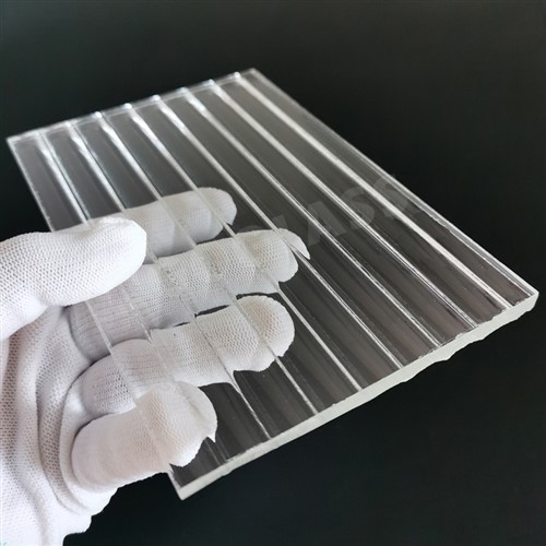 זכוכית מחורצת ברזל נמוכה